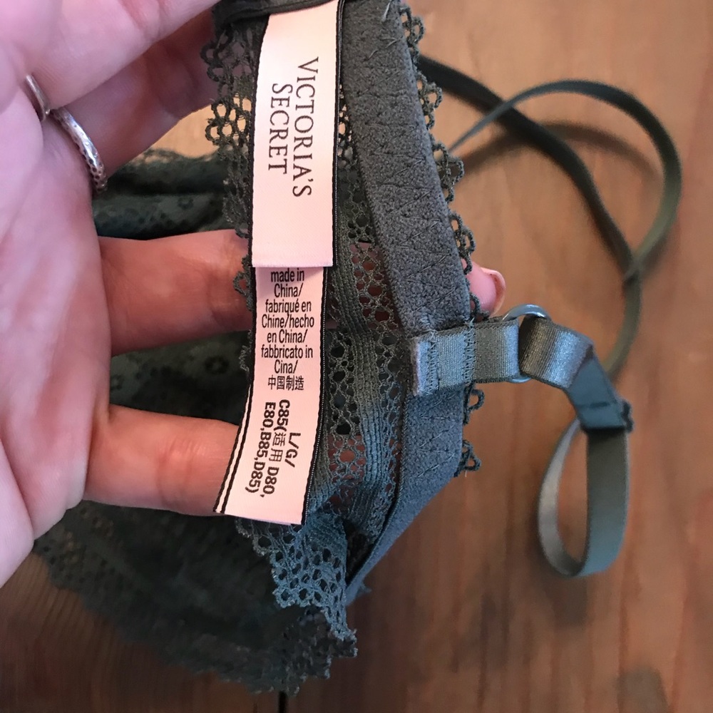 VS bralette 💝 - Picture 5 of 5